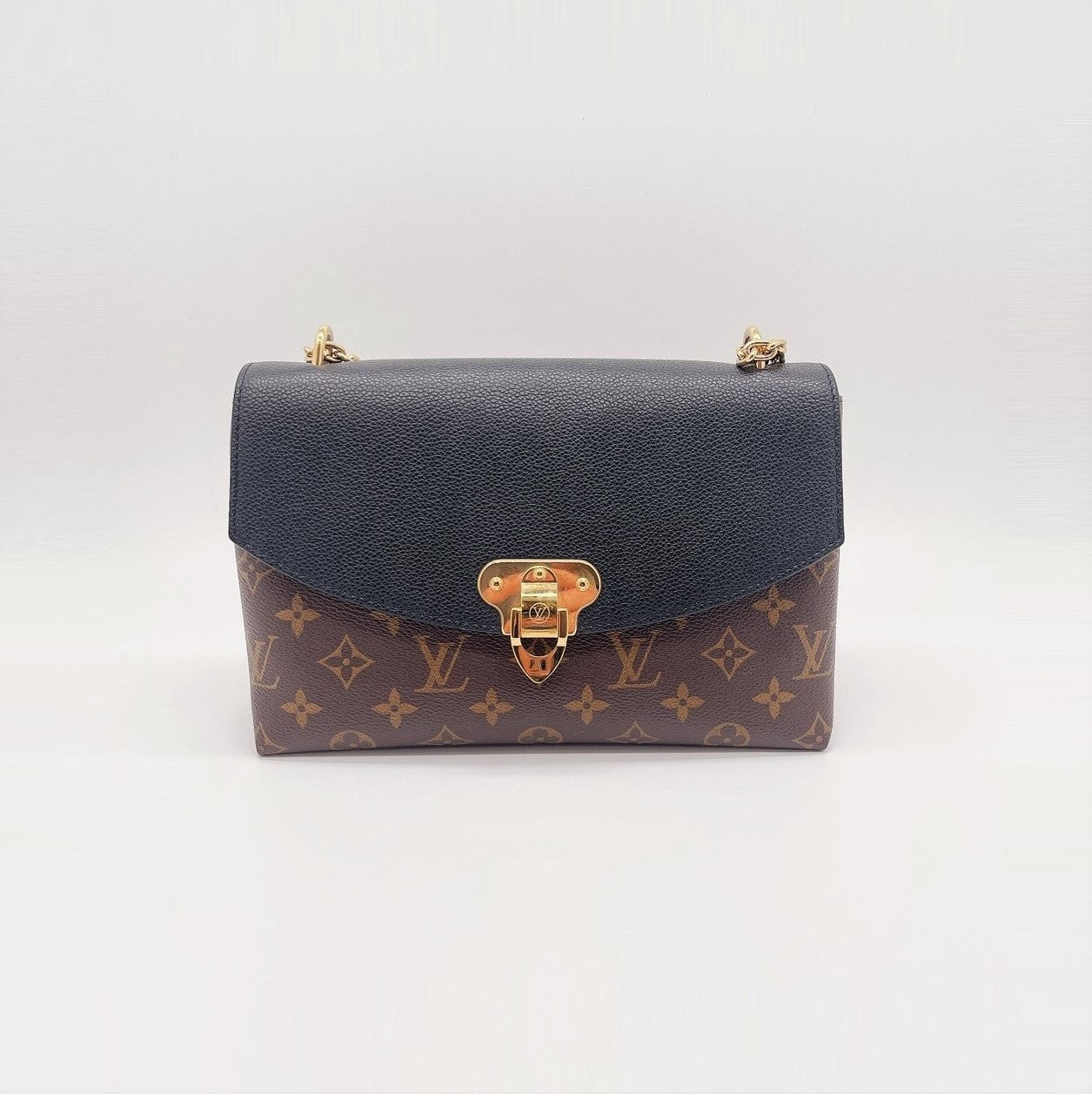 louis vuitton small black bag with chain