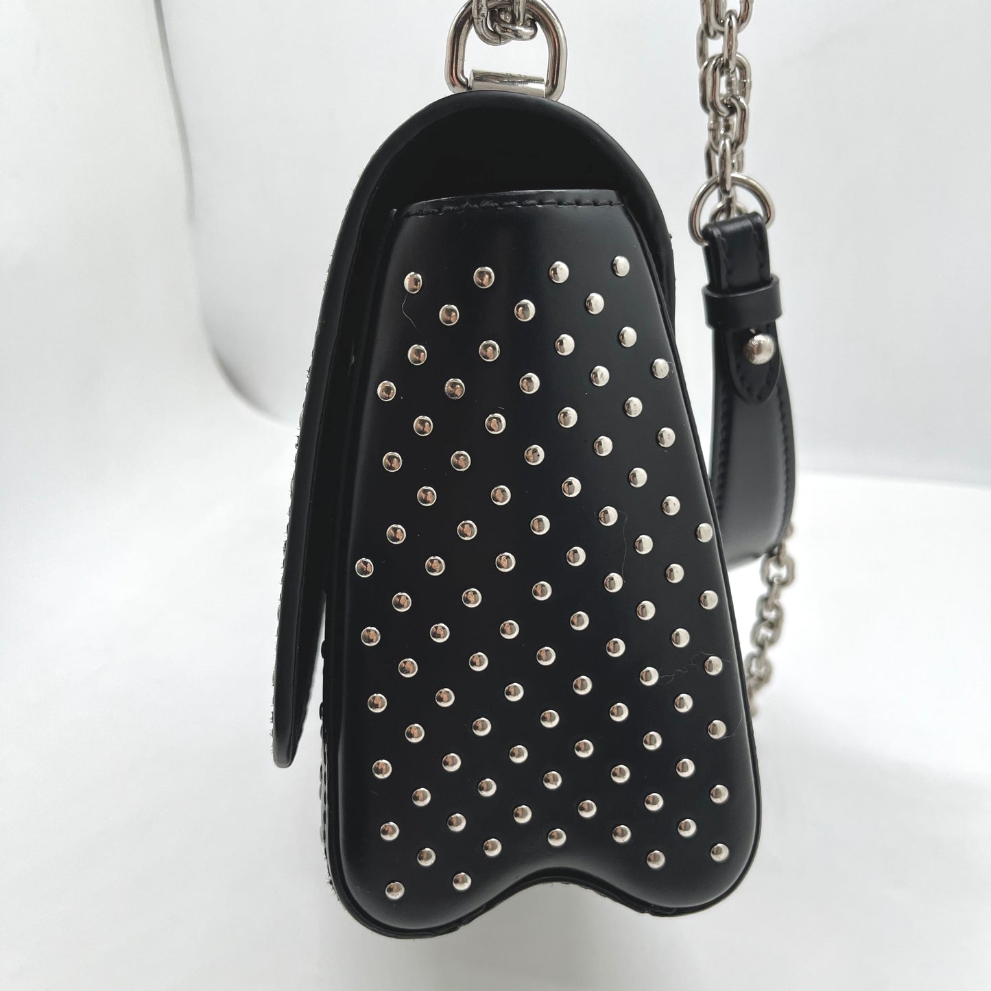 Preloved Louis Vuitton LV Twist MM