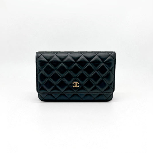 Preloved Chanel Black n Gold Classic Wallet On Chain (WOC)