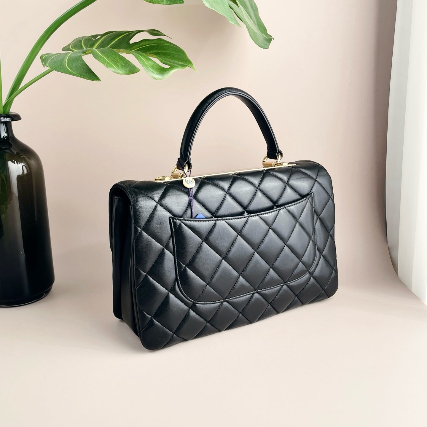 Preloved Chanel Black n Gold Trendy CC Medium