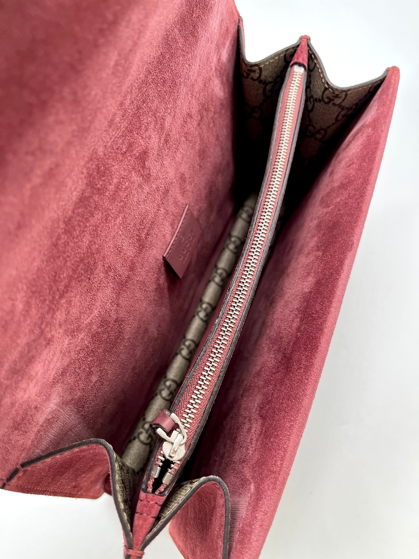 Preloved Gucci Dionysus Medium Shoulder Bag