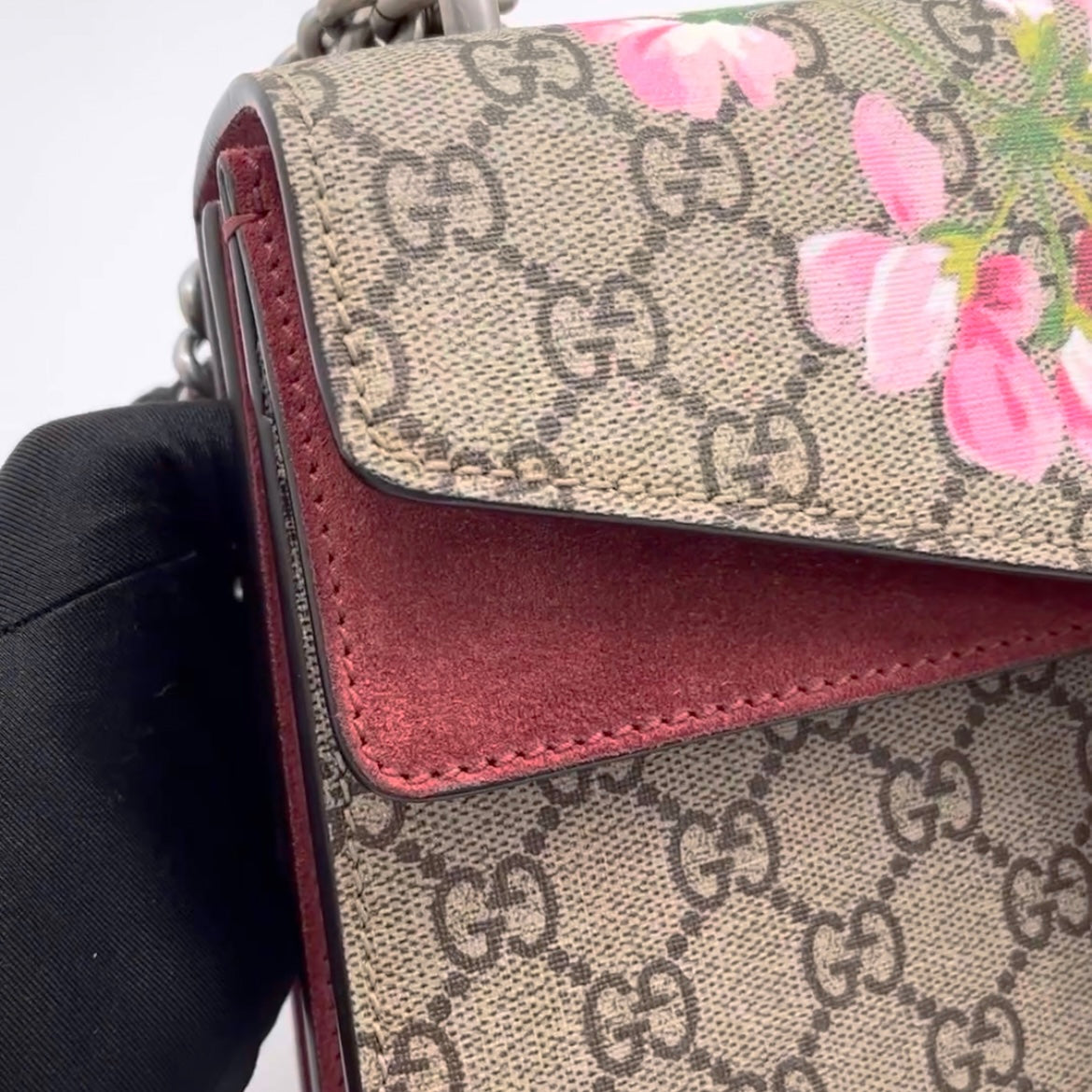 Preloved Gucci Dionysus Medium Shoulder Bag