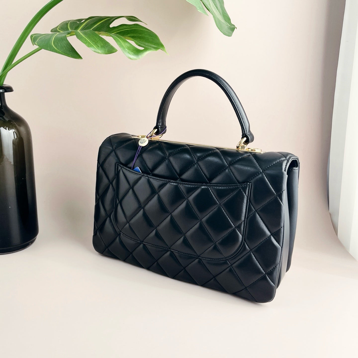 Preloved Chanel Black n Gold Trendy CC Medium