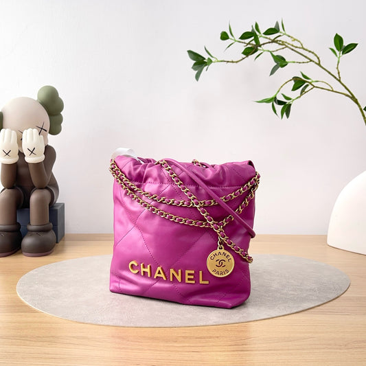 Preloved Chanel 22 Mini Bag 23B