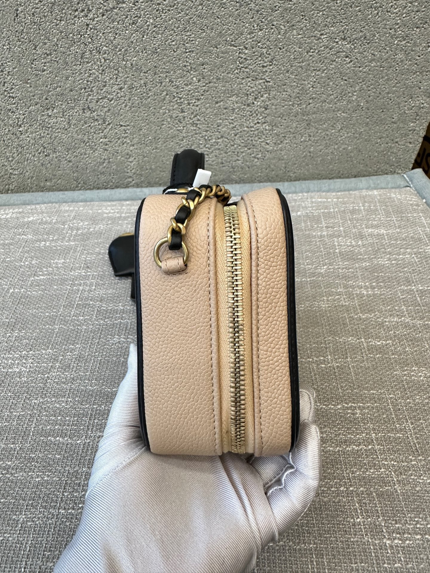 Preloved Chanel CC Filigree Vanity Case Small