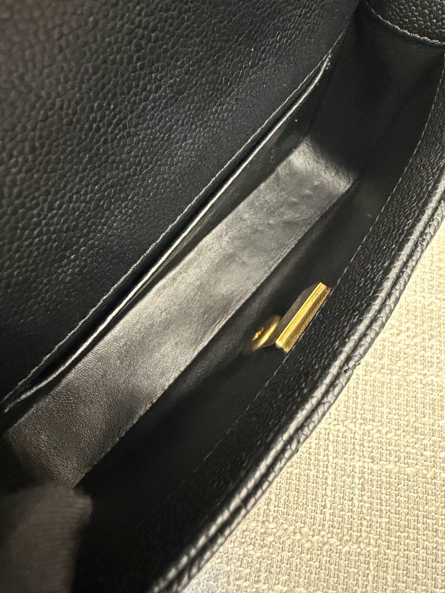 Preloved Chanel Black n Gold 23p Small Flap with Heart Adjustable Chain