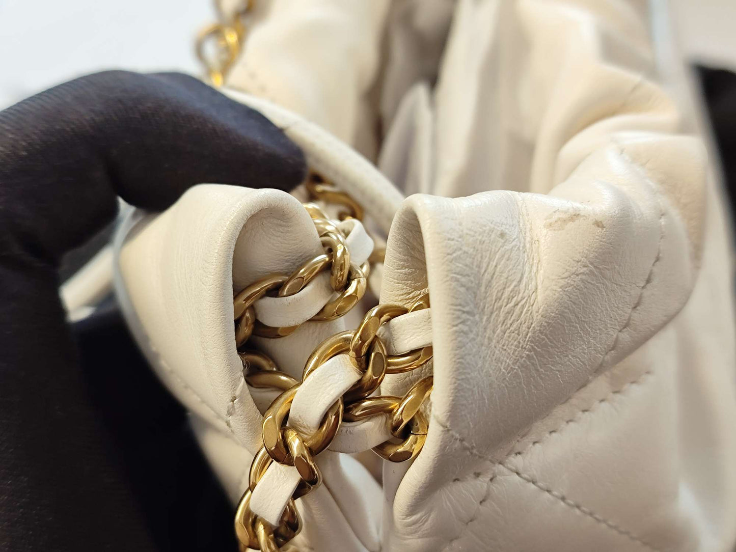 Preloved Chanel 22 Mini Bag 24C