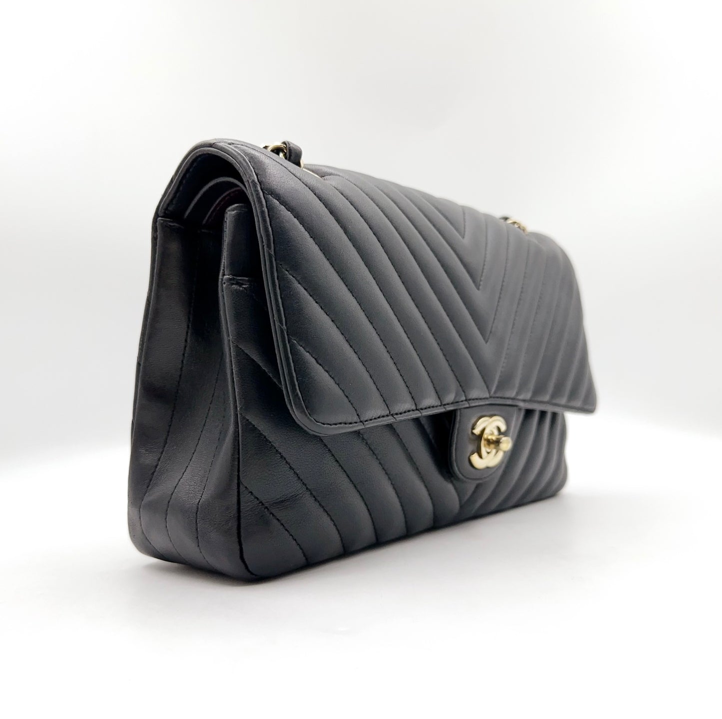 Preloved Chanel Black n Gold Classic Flap Chevron Medium