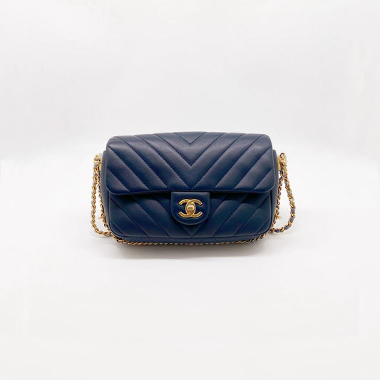 Preloved Chanel Chevron Mini Rectangle 20cm