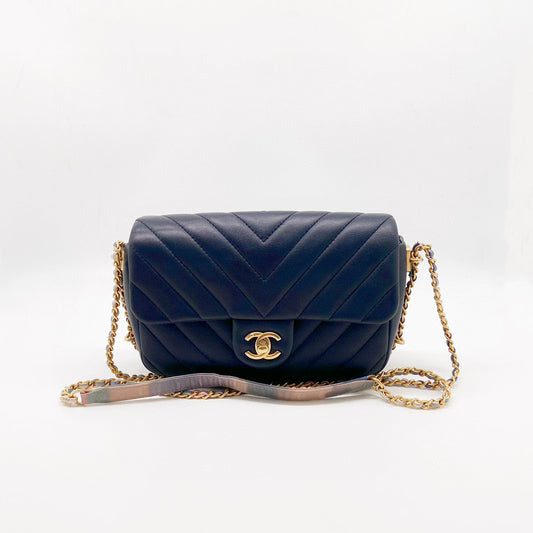 Preloved Chanel Chevron Mini Rectangle 20cm