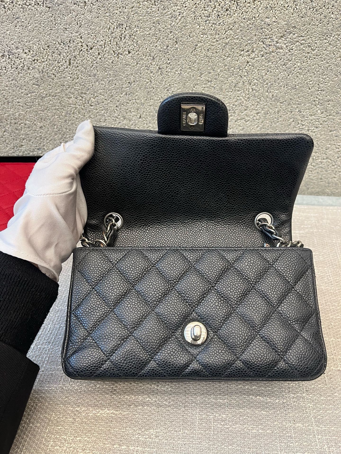 Preloved Chanel Classic Flap Mini Rectangle 20cm