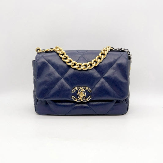 Preloved Chanel 19 Flap Bag Small