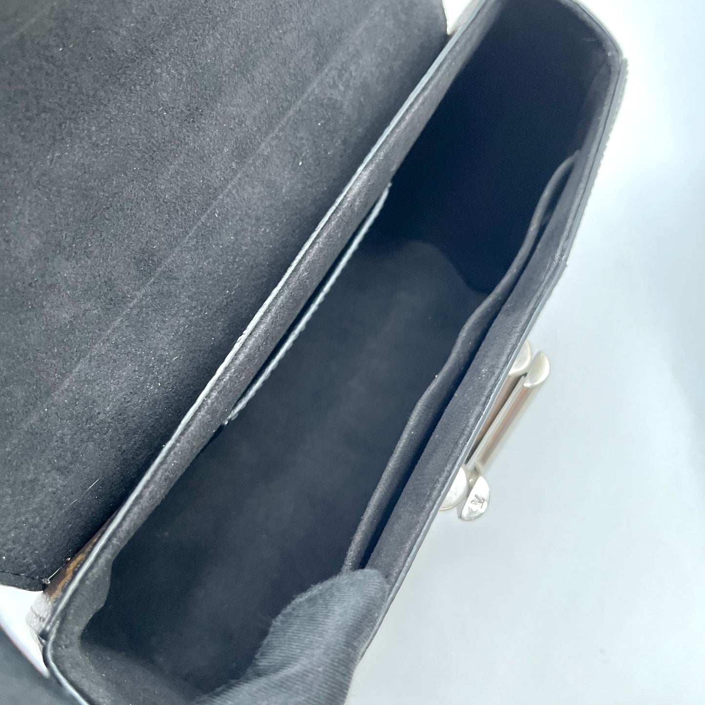 Preloved Louis Vuitton LV Twist MM