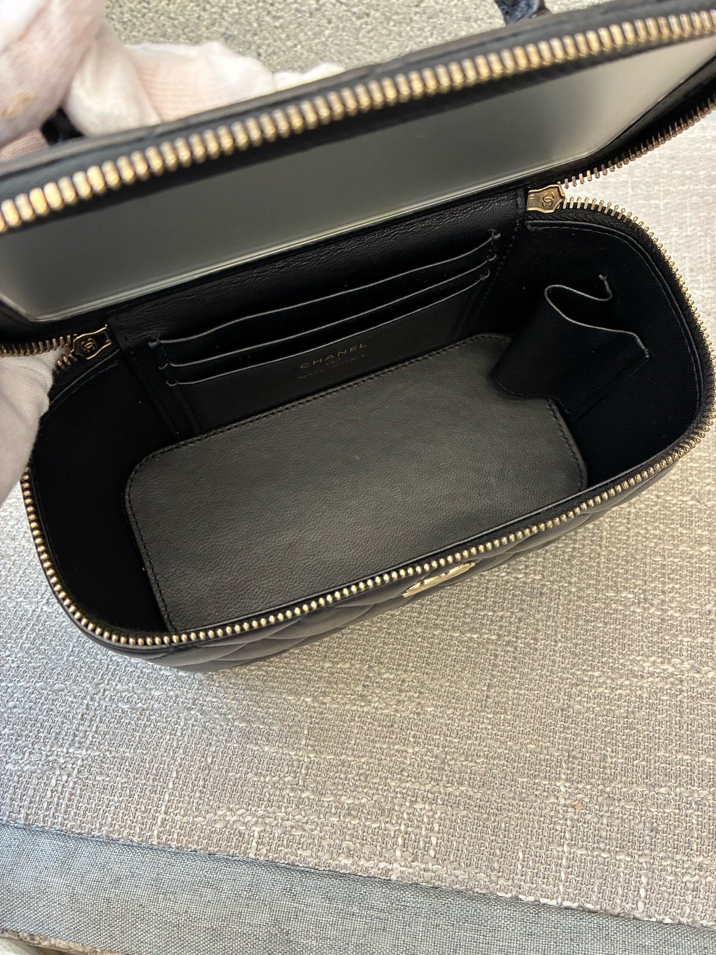Preloved Chanel Black n Gold Classic Vanity Case with Top Handle