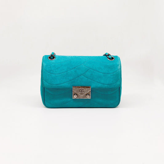 Preloved Chanel Wave / Scallop Pagoda Flap Bag Small