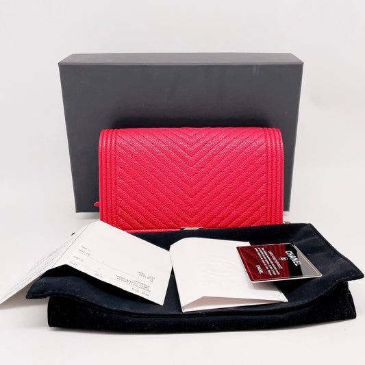 Preloved Chanel Classic Chevron Wallet On Chain (WOC)