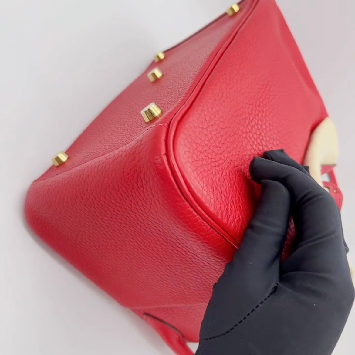 [Pre-owned] Hermes lindy 26 clemence stamp A rouge tomate