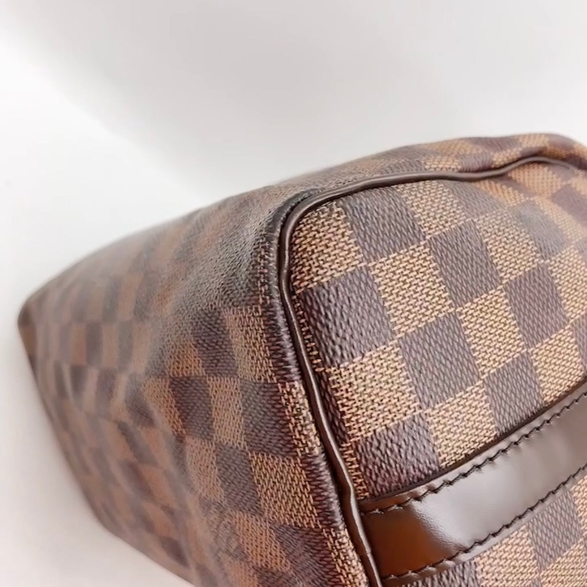 Preloved Louis Vuitton LV Damier Speedy 25 (with strap) – allprelovedonly
