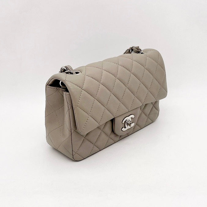 PRELOVED Chanel Pearl Crush Mini Flap Bag, Women's Fashion, Bags