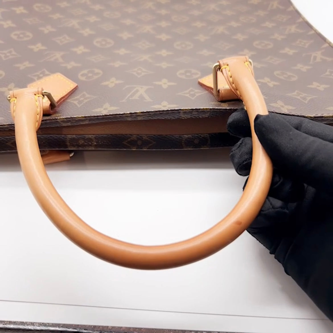 I Thrifted a Pre-Loved Vintage Louis Vuitton Sac Plat Bag $519 