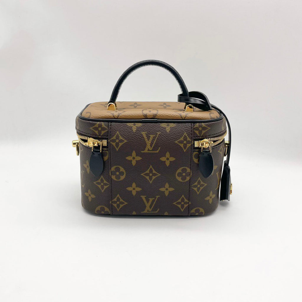 Louis Vuitton vanity PM detailed review & bag sale! #louisvuitton #vanitypm  #prelovedbags #sale 