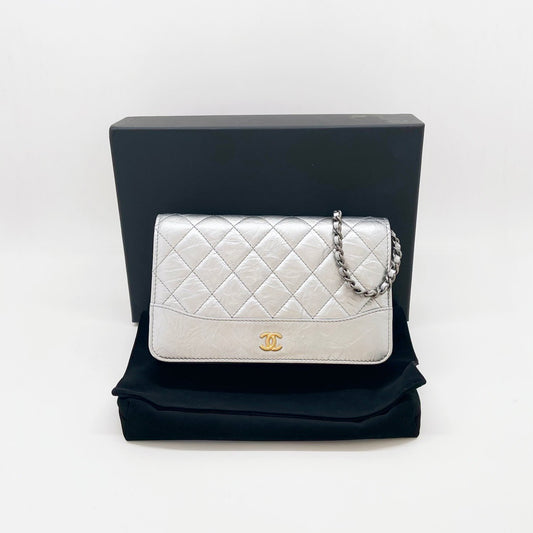 Preloved Chanel Wallet On Chain (WOC)